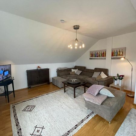 Grosszuegige Ferienwohnung Am Stadtrand Von フルダ エクステリア 写真