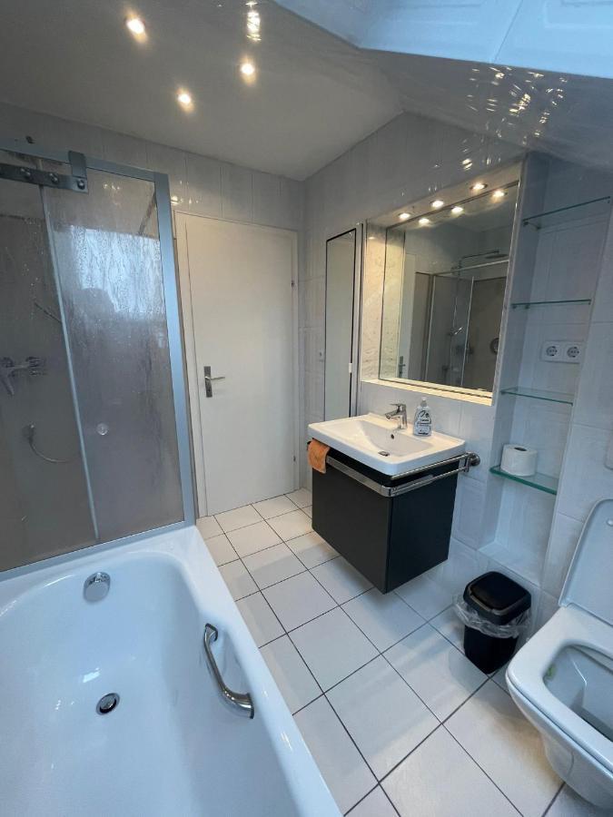 Grosszuegige Ferienwohnung Am Stadtrand Von フルダ エクステリア 写真